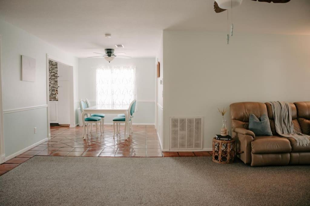 Entire Home, Heated Pool, Just 10 Min To Beach! Vero Beach Buitenkant foto